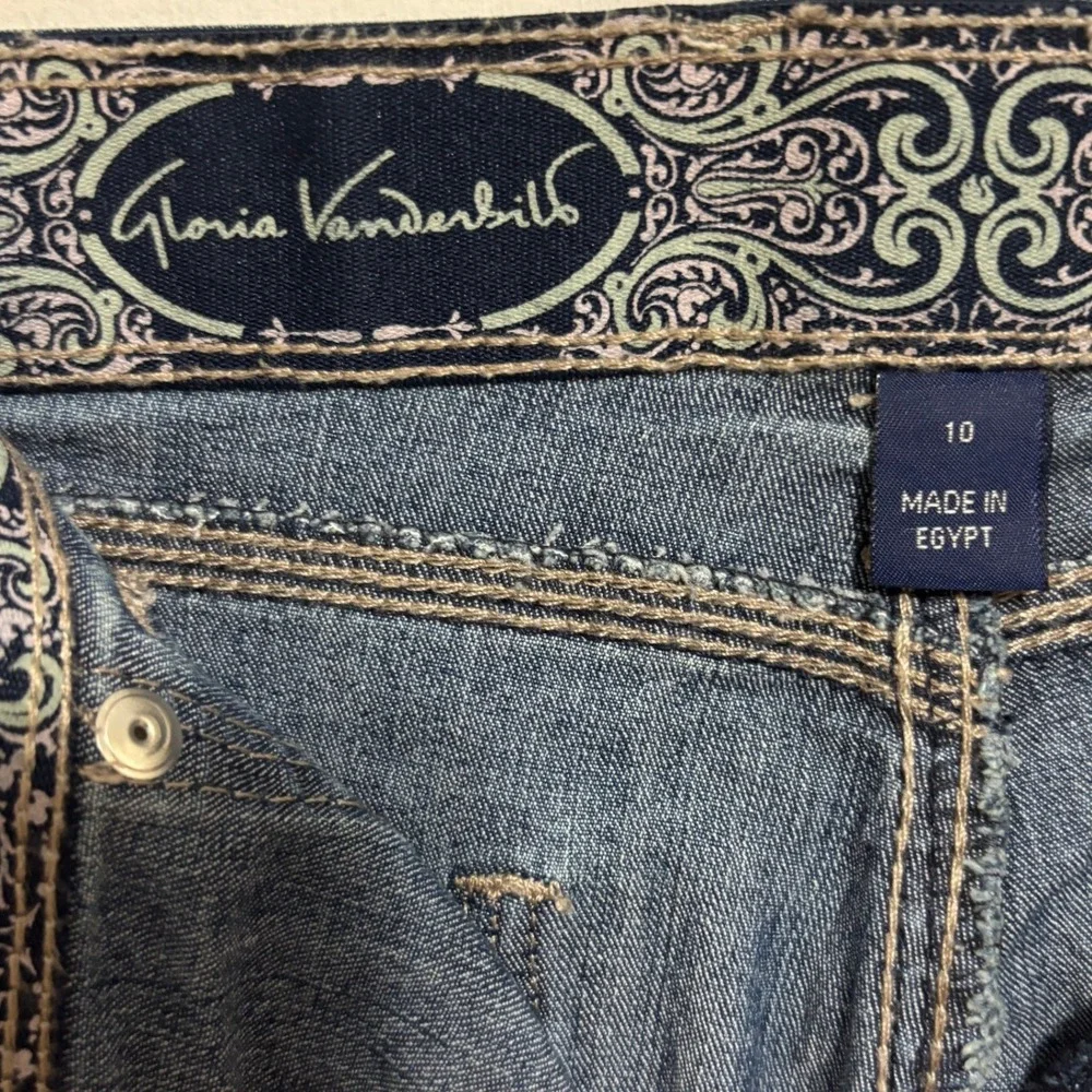 Gloria Vanderbilt brand gloria